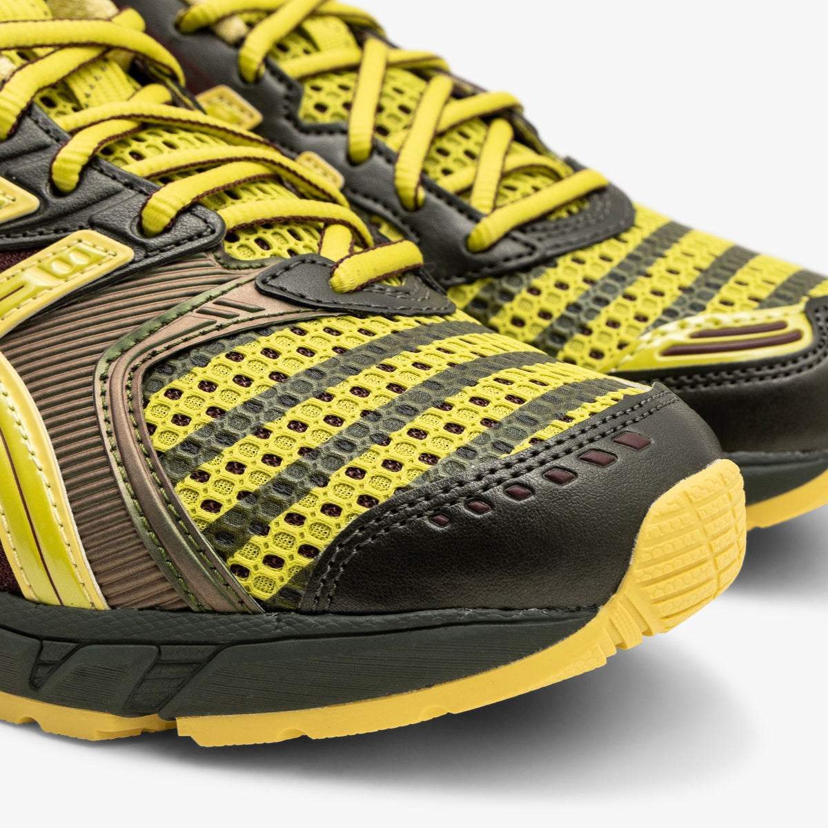 ASICS UB9-S GEL-DS Trainer 14 Dark Mustard / Truffle Grey
