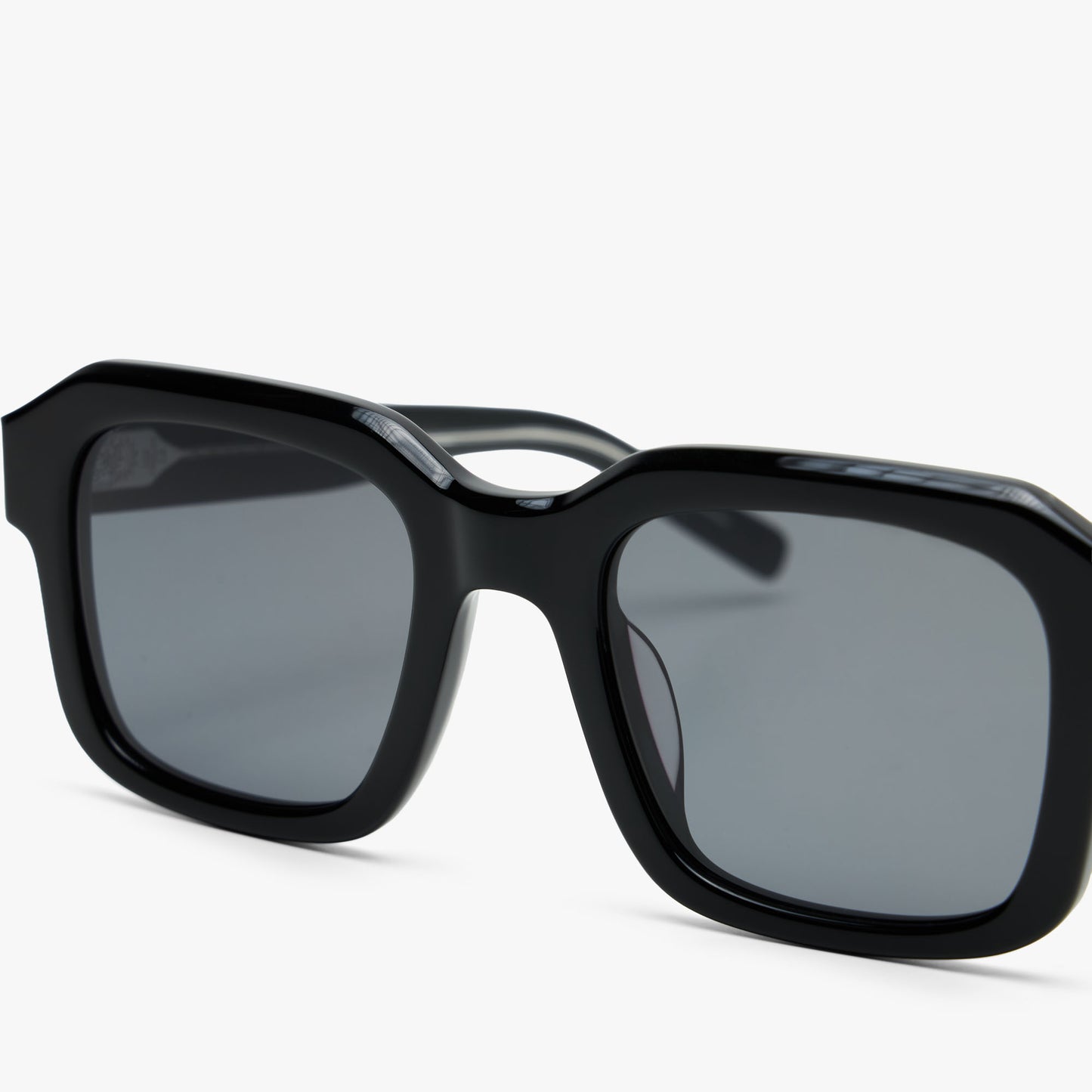 AKILA Vera Black / Black