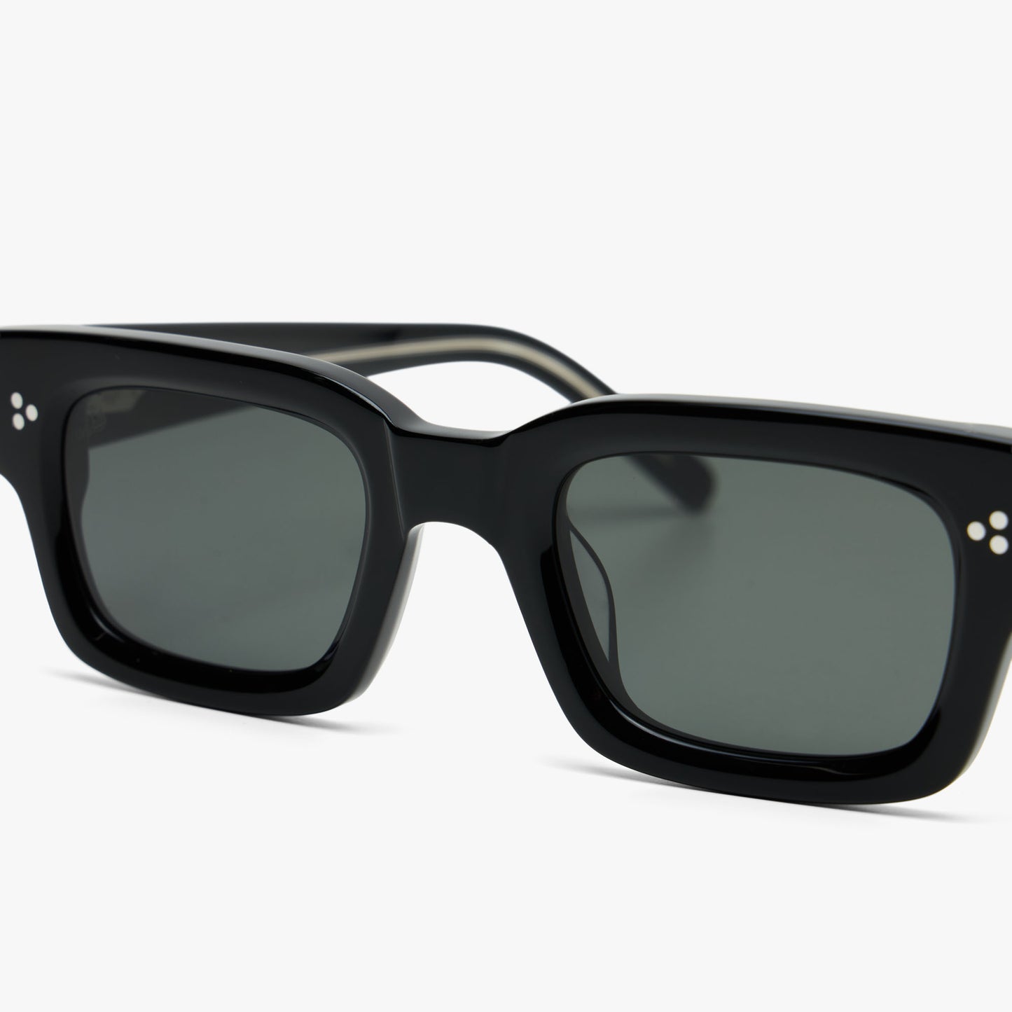 AKILA Syndicate Black / Black