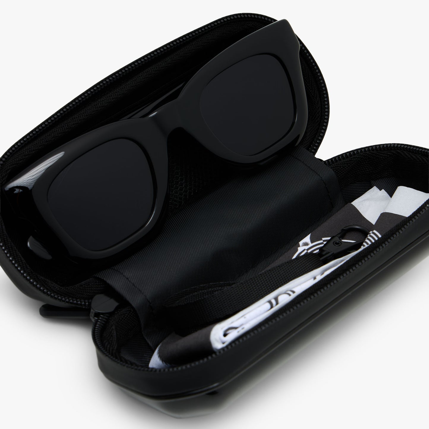 Brain Dead Elia Post Modern Primitive Lunettes de soleil / Noir