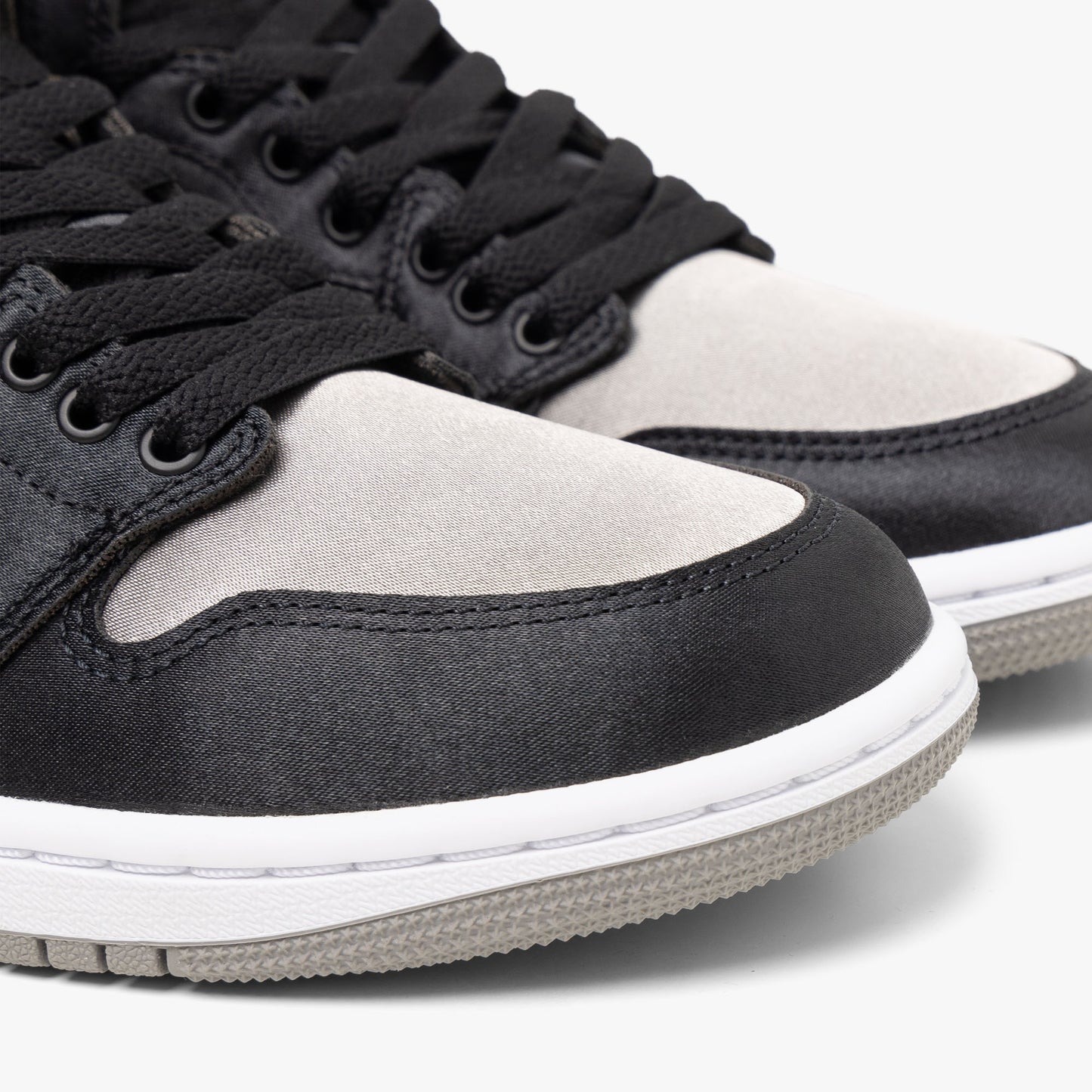 Jordan Femme 1 Rétro High OG Noir / Gris Moyen - Blanc
