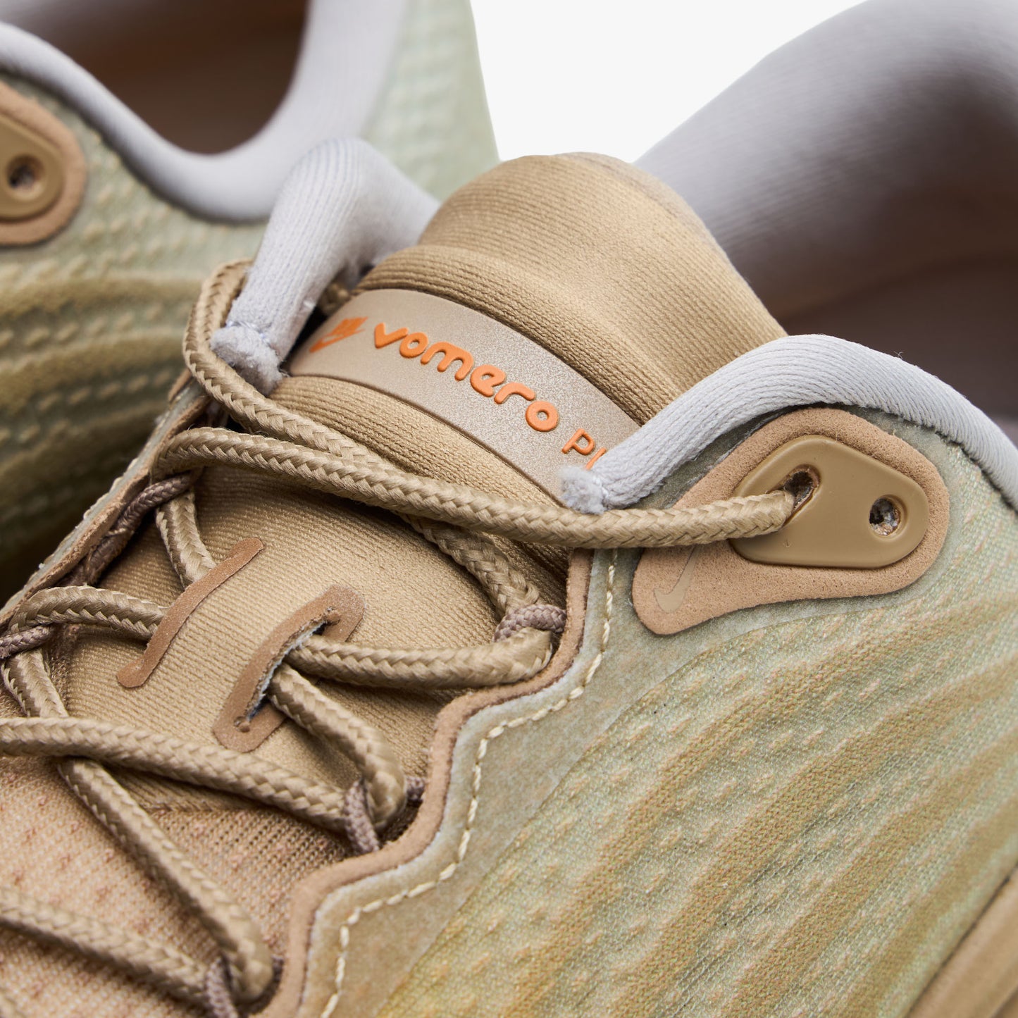Nike Vomero Plus SP Desert Camo / Yukon Brown - Ceramic