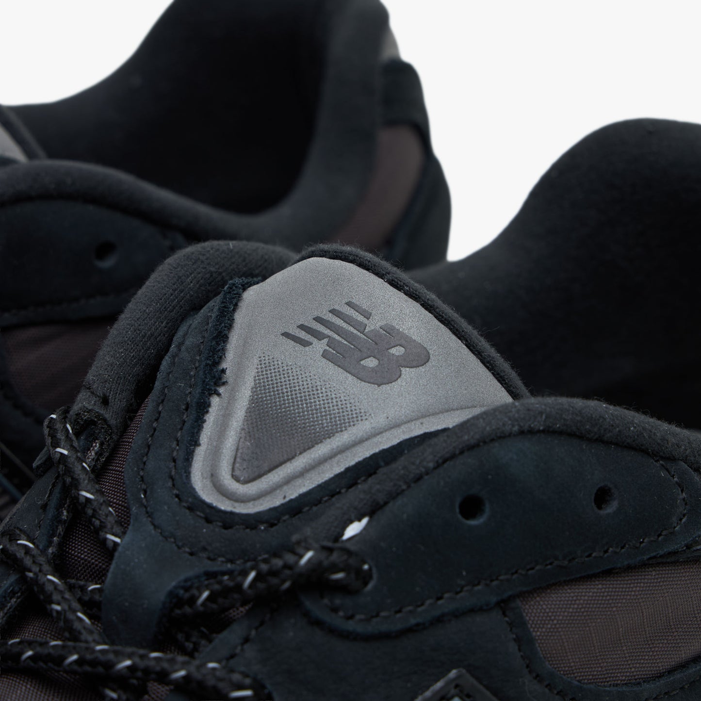 New Balance 2010 Black / Faded Black