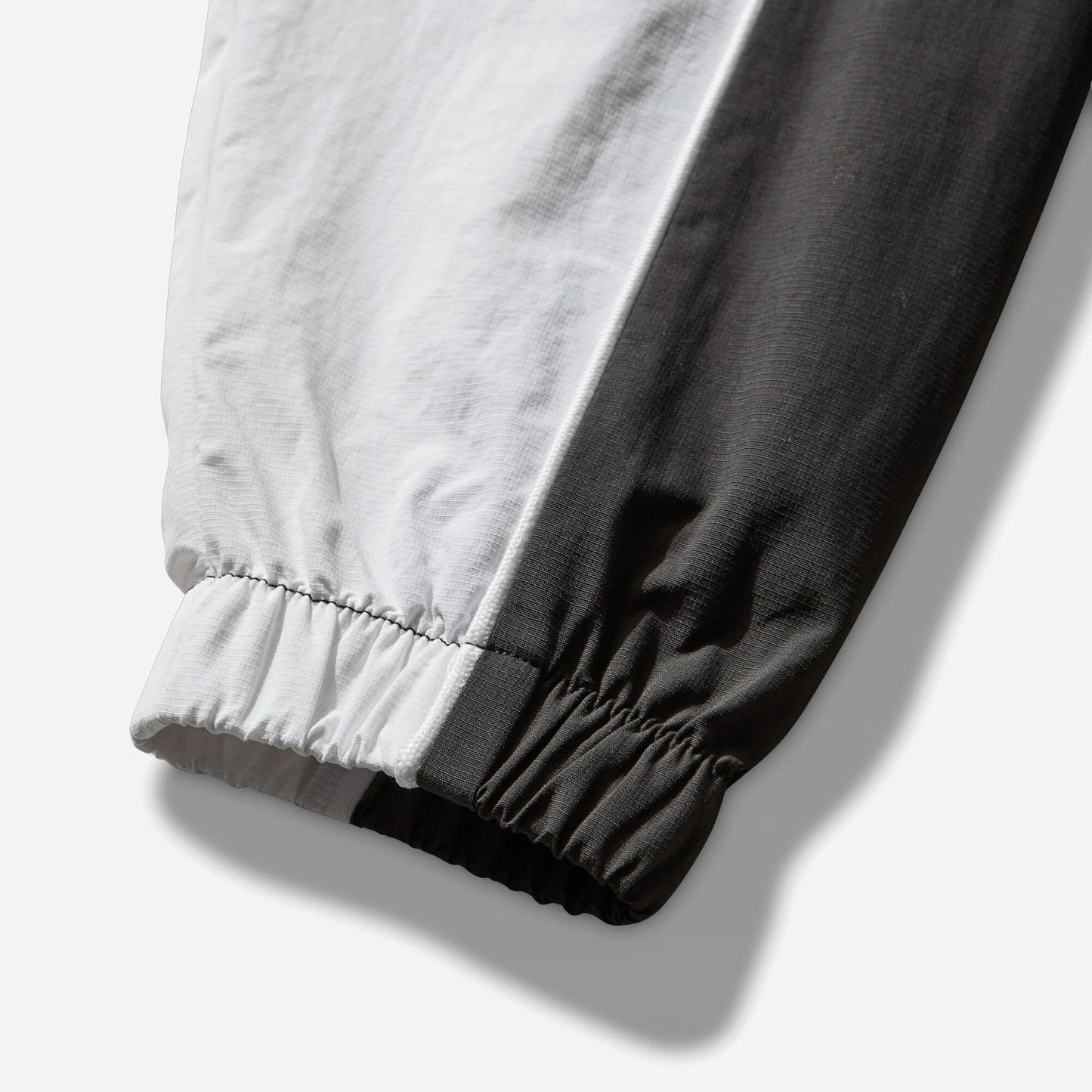 Survêtement masqué Umbro Guarding blanc / olive foncé