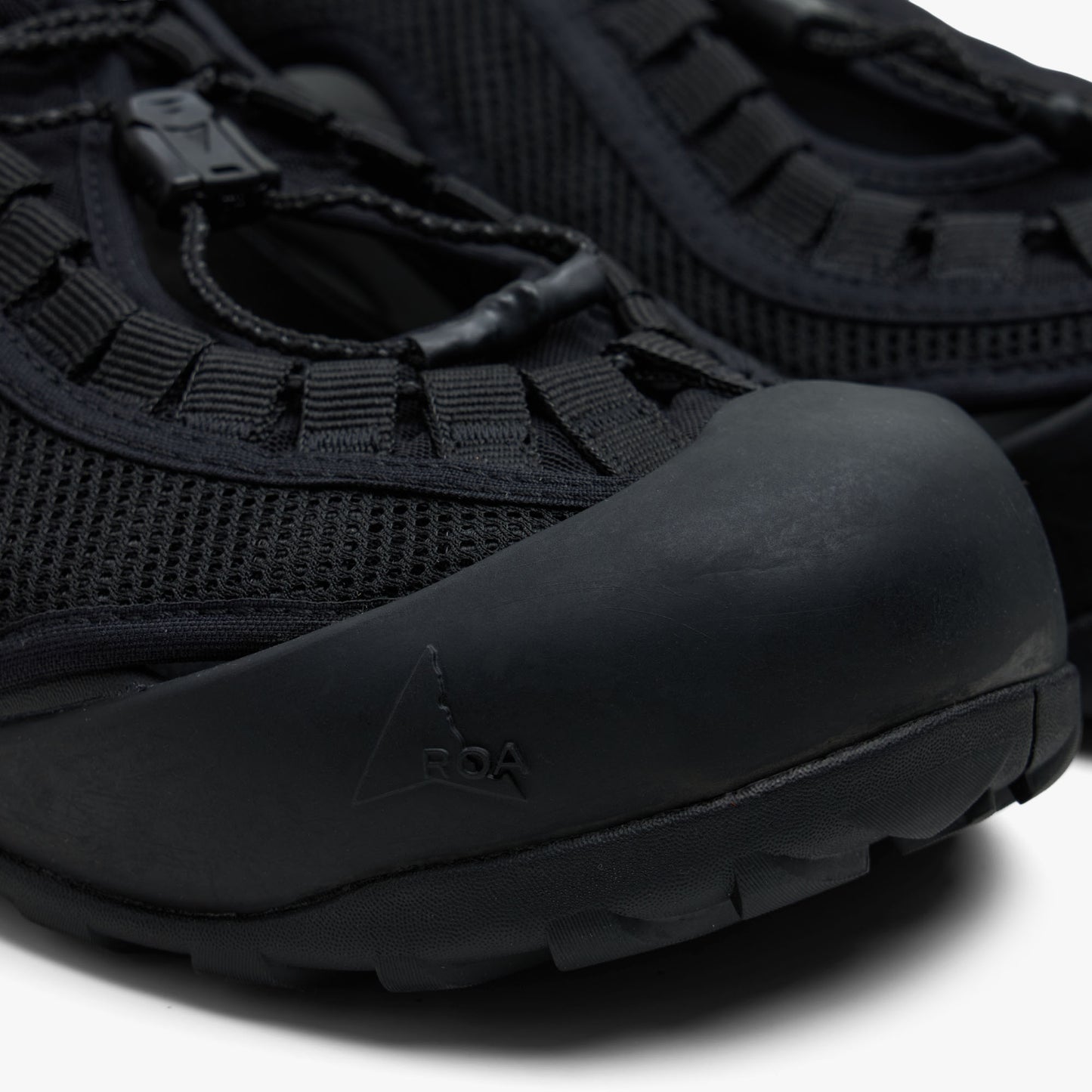ROA Arpy Weaved / Black