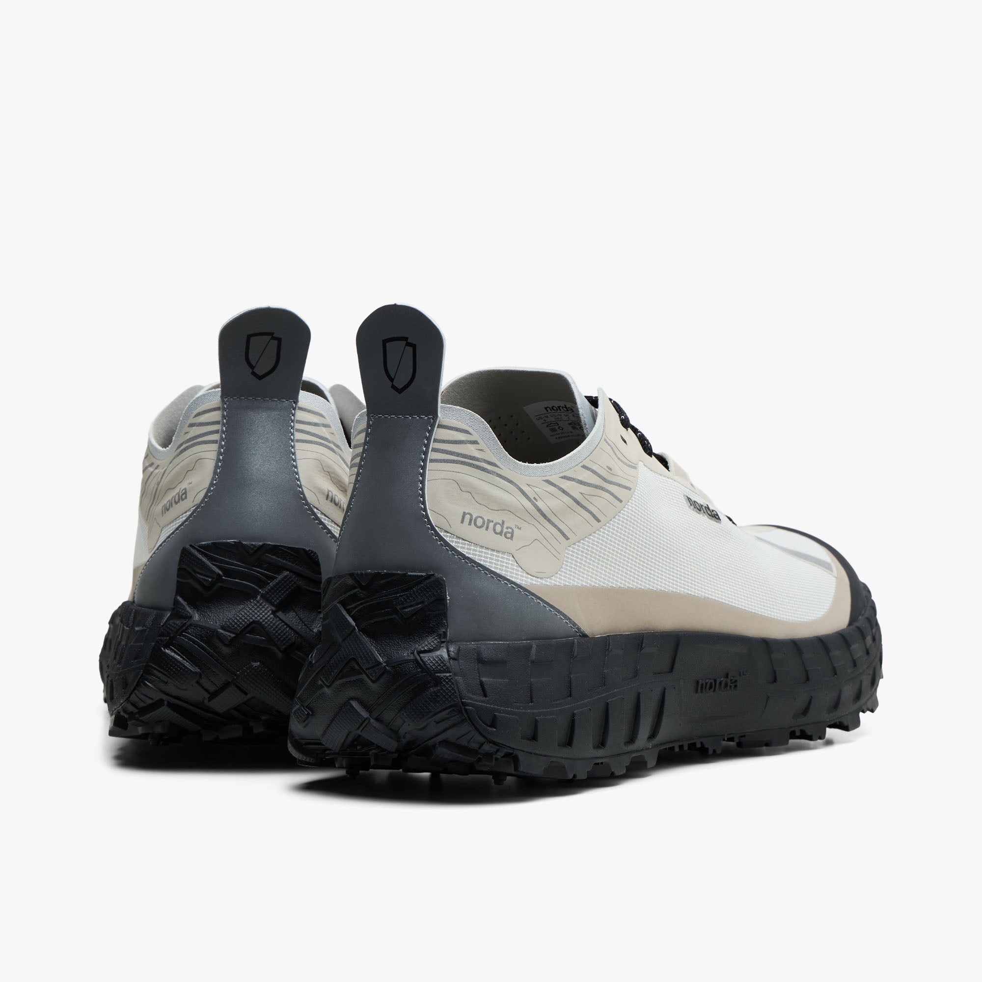 norda 001A / Cinder | Livestock