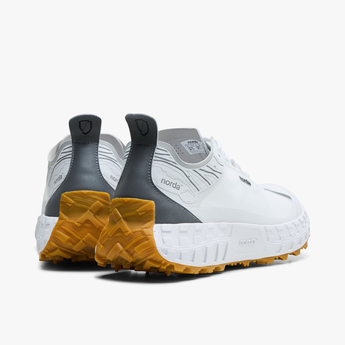 norda 001A / White Gum
