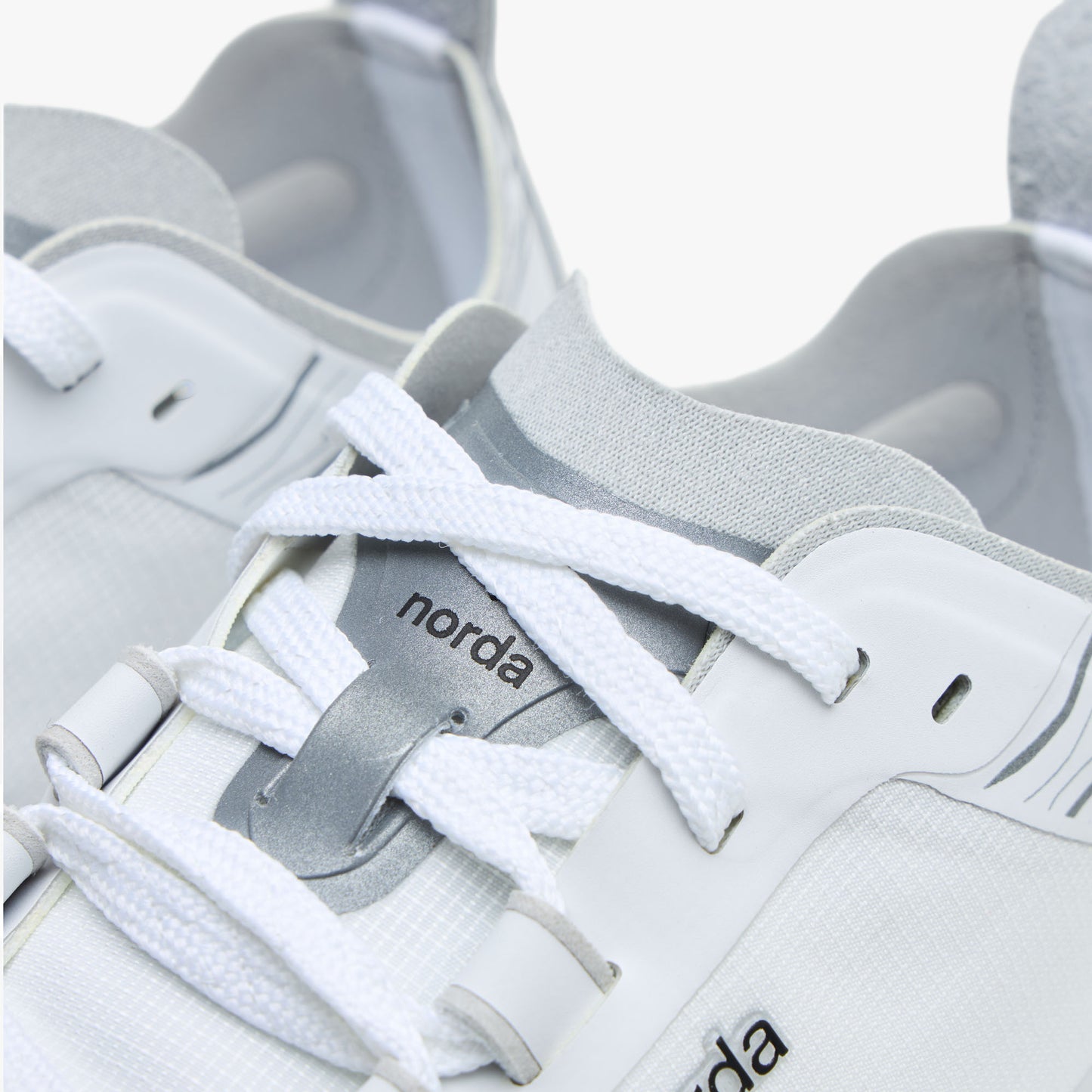 norda Femme 001A / Blanc Gomme