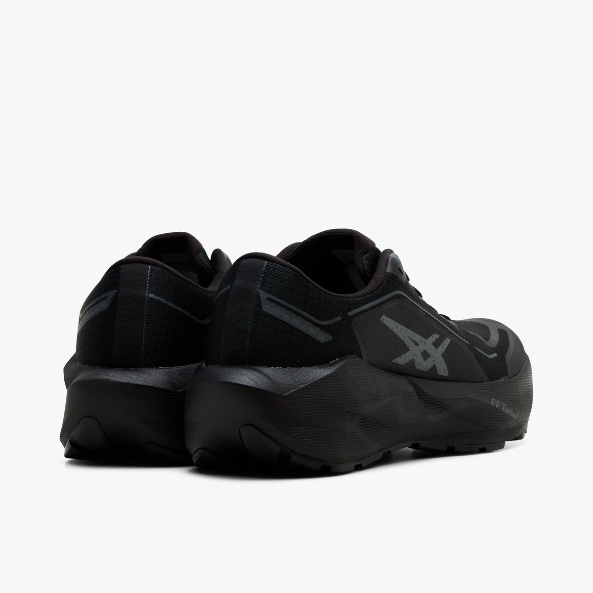 ASICS NOVABLAST 6 GTX Black / Graphite Grey