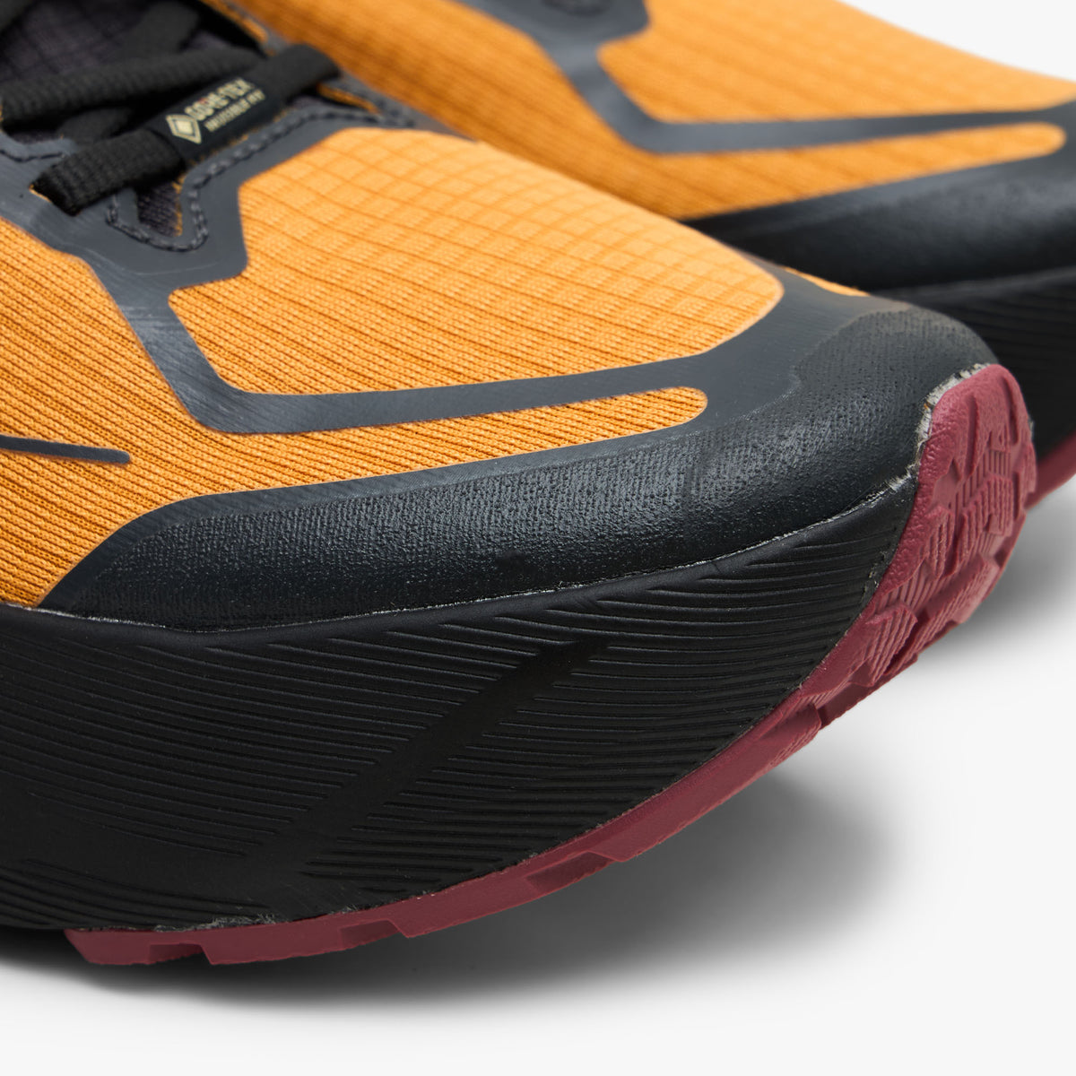ASICS NOVABLAST 6 GTX Sandstorm / Black