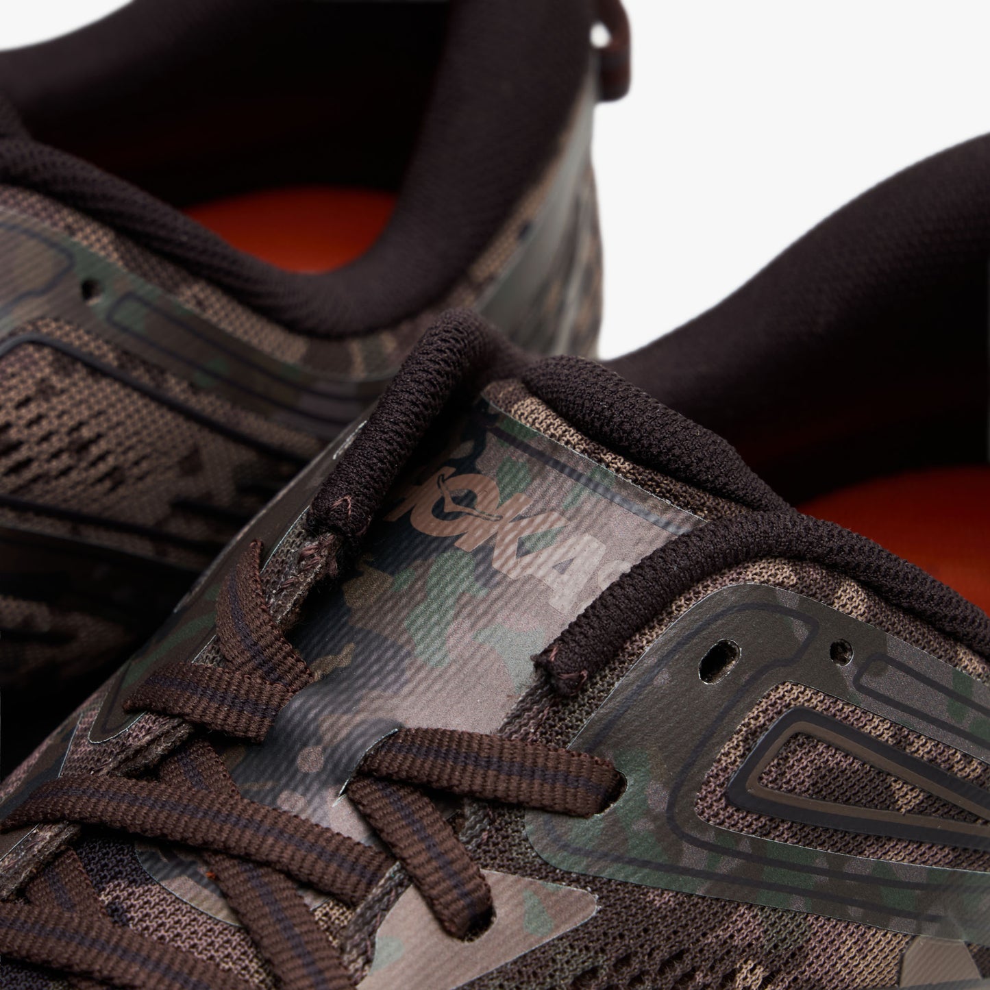 HOKA x BEAMS Bondi 7 Chestnut / Black Bean