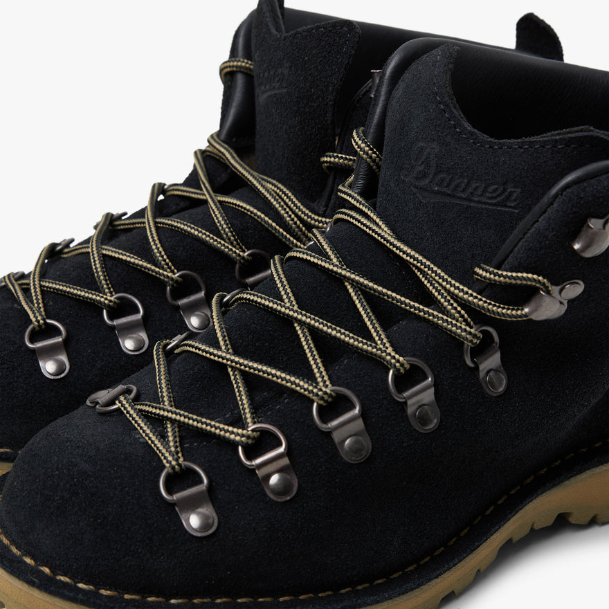 Danner Mountain Light GORE-TEX Boot / Black Butte – Livestock