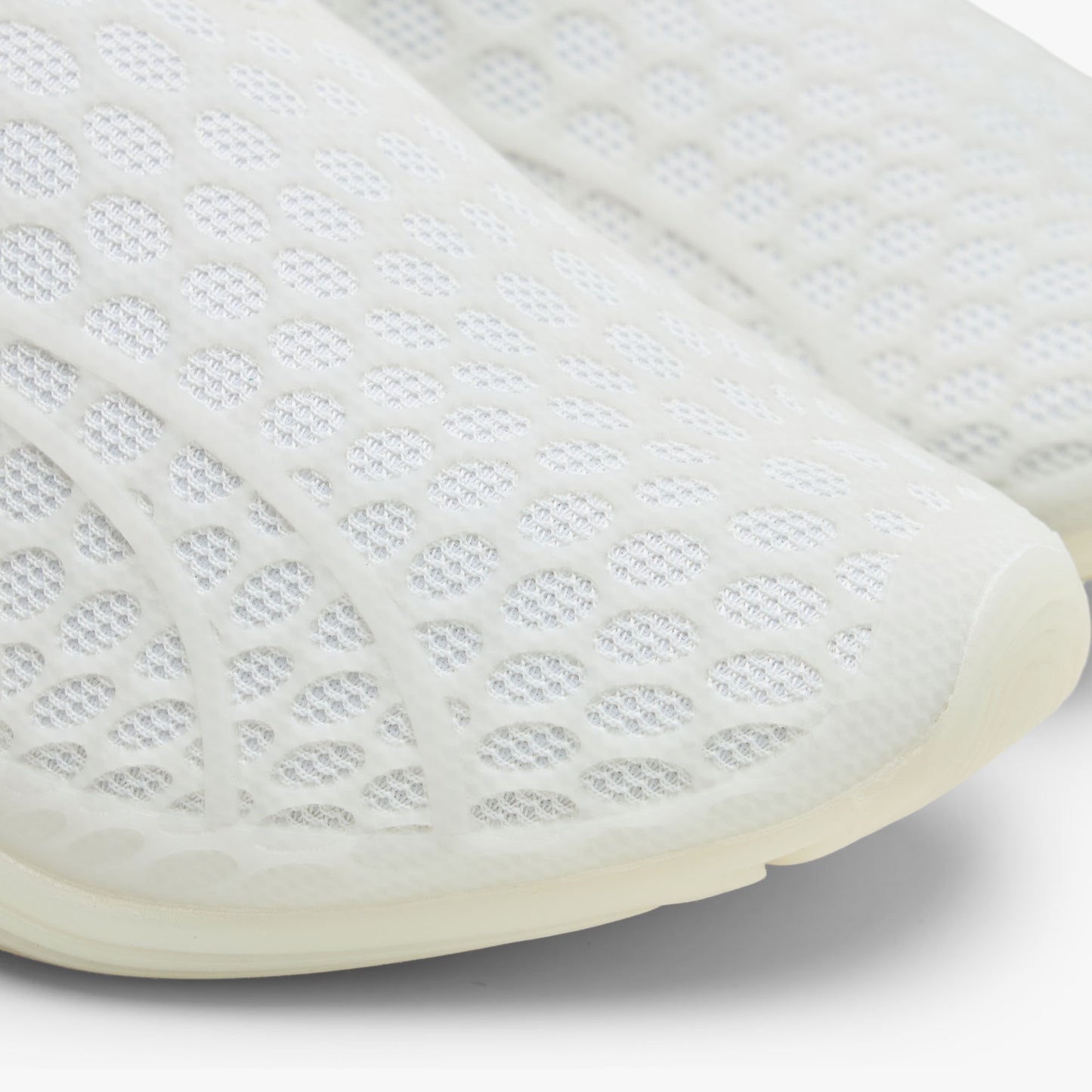 PUMA  _J.L-A.L_ Cell Geo 1 / Warm White