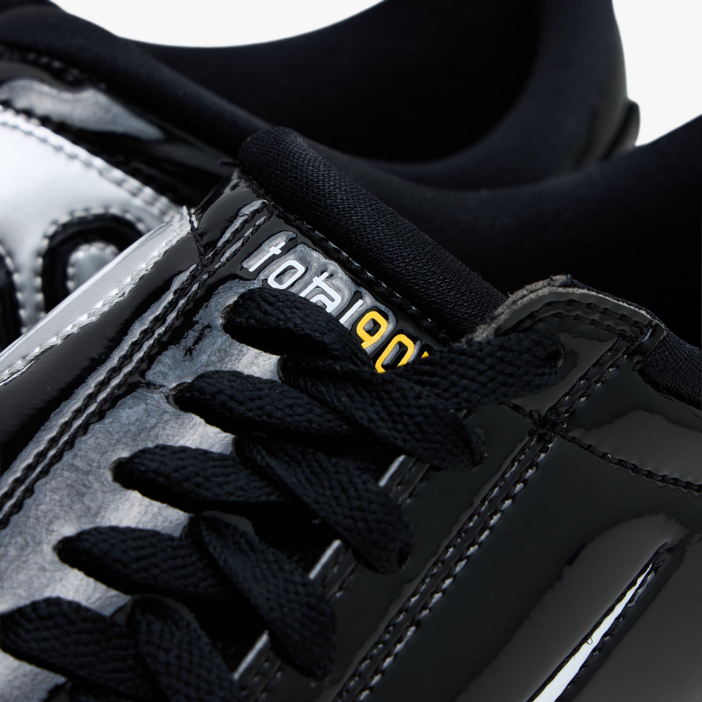 Nike Total 90 SP Black / White - Metallic Silver