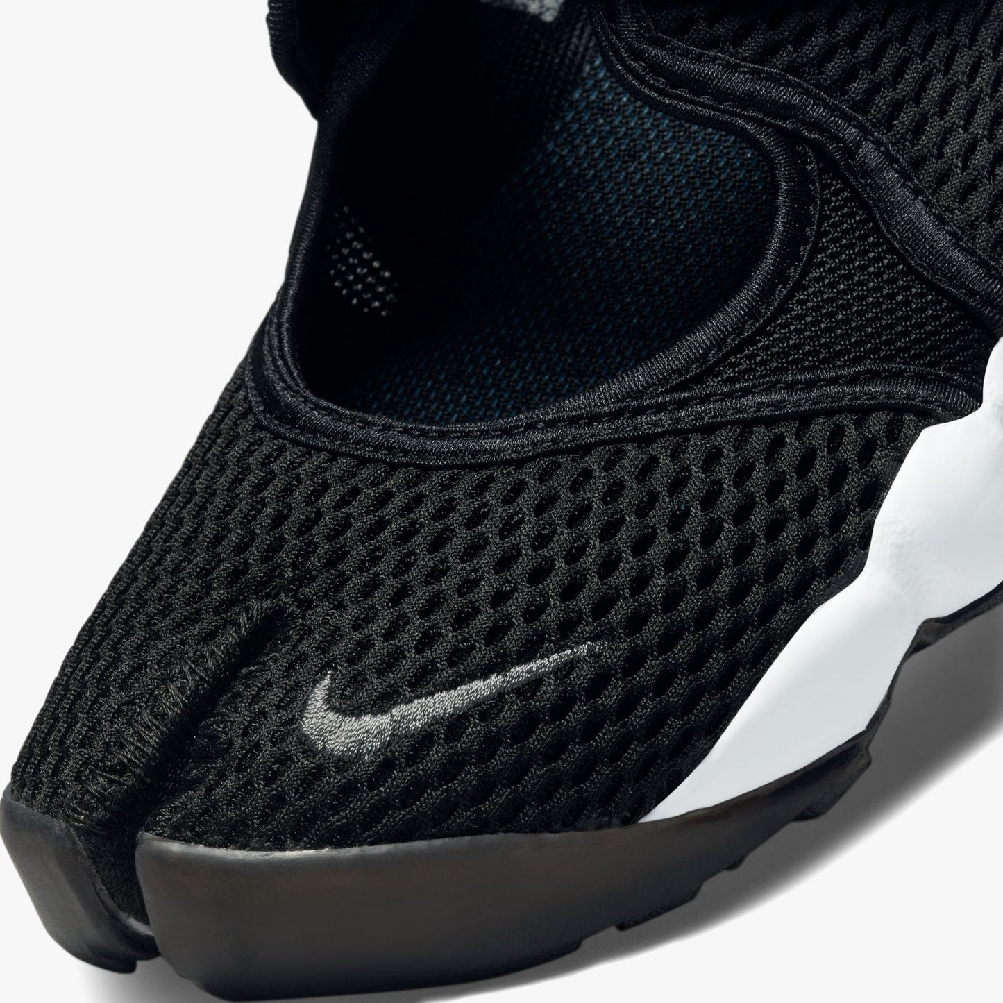 Nike Women's Air Rift Breathe Black / Cool Grey - White