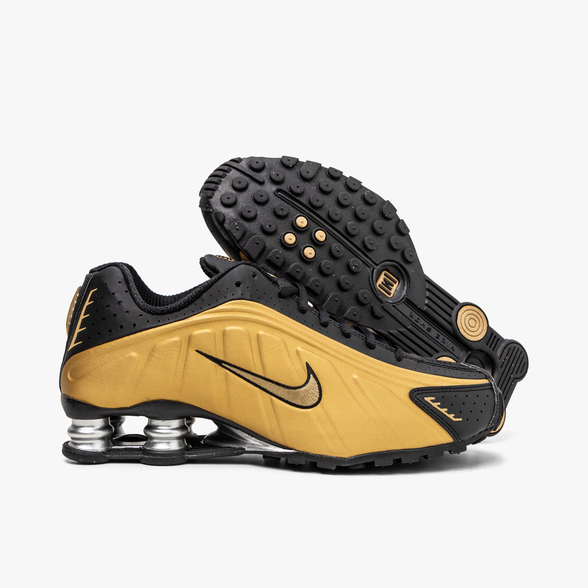 Nike Women s Shox R4 Black Metallic Gold Metallic Silver