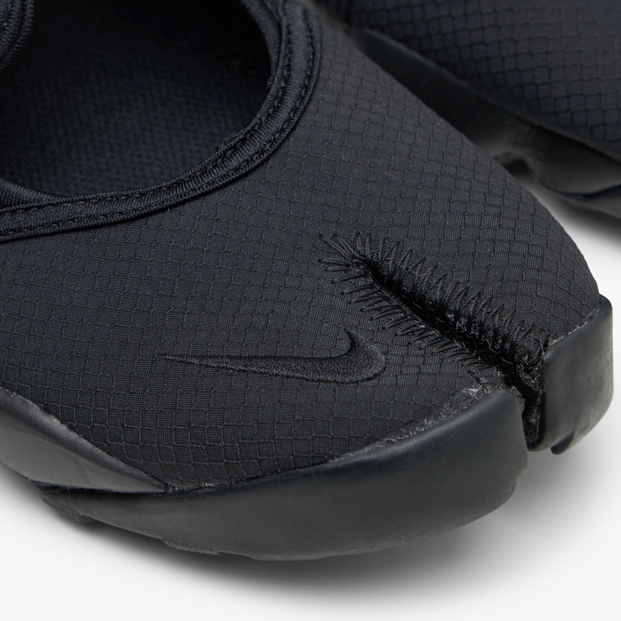 Nike Women's Air Rift Breathe Black / Black - White | Livestock