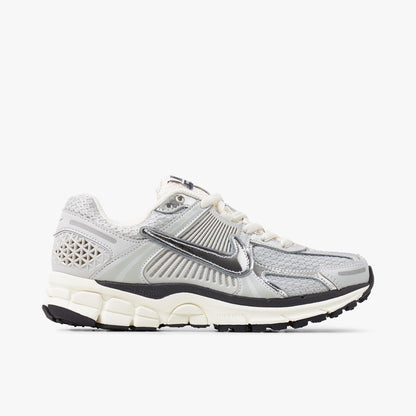 Nike Women's Zoom Vomero 5 Photon Dust / Chrome - Gridiron