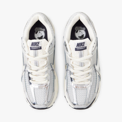 Nike Women's Zoom Vomero 5 Photon Dust / Chrome - Gridiron