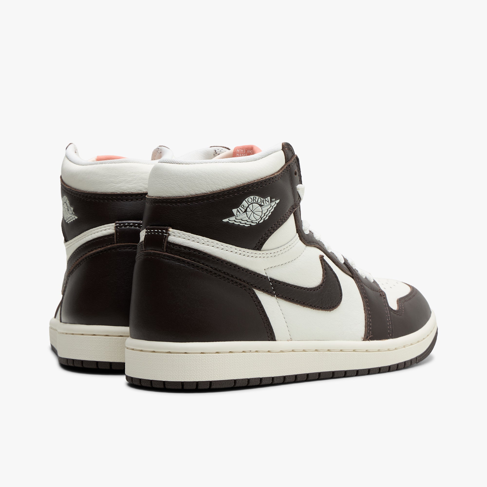 靴 Air Jordan 1 Baroque Brown/Sail Jordan Women's 1 Retro High OG Baroque Brown / Sail | Livestock