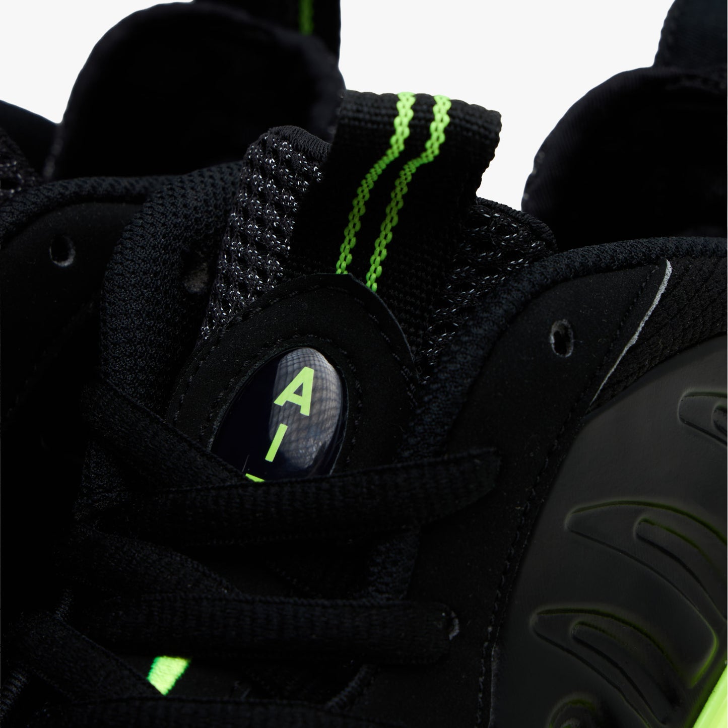 Nike Air Foamposite Pro Black / Voltage Yellow