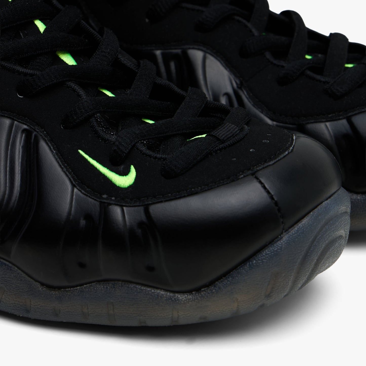 Nike Air Foamposite Pro Black / Voltage Yellow