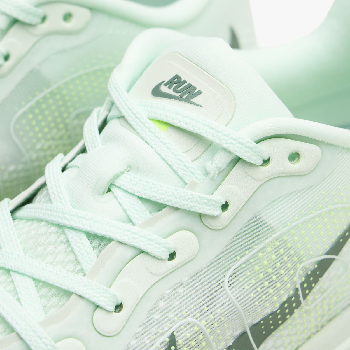 Nike Vomero Premium Barely Green / Clay Green - Barely Volt