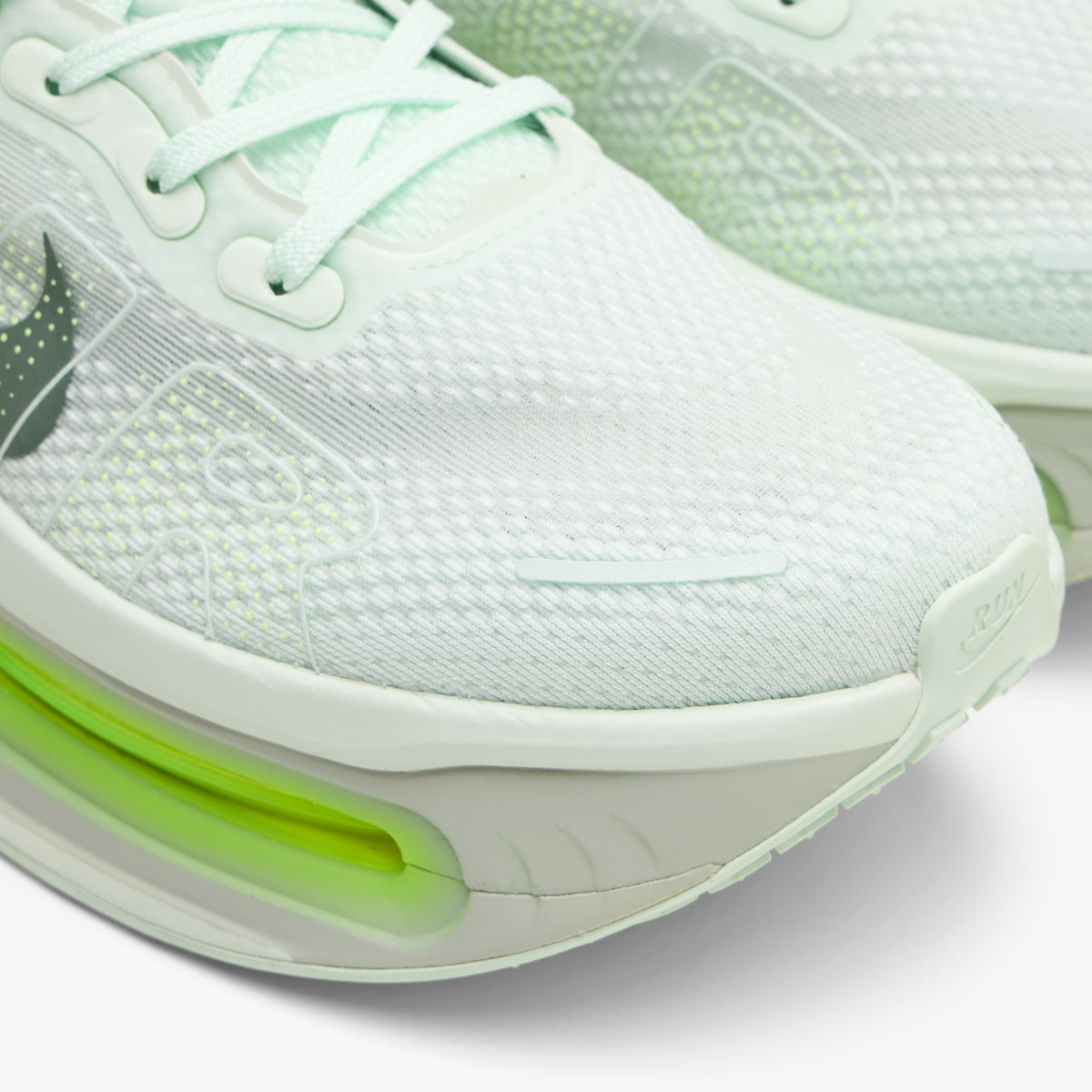 Nike Vomero Premium Barely Green / Clay Green - Barely Volt