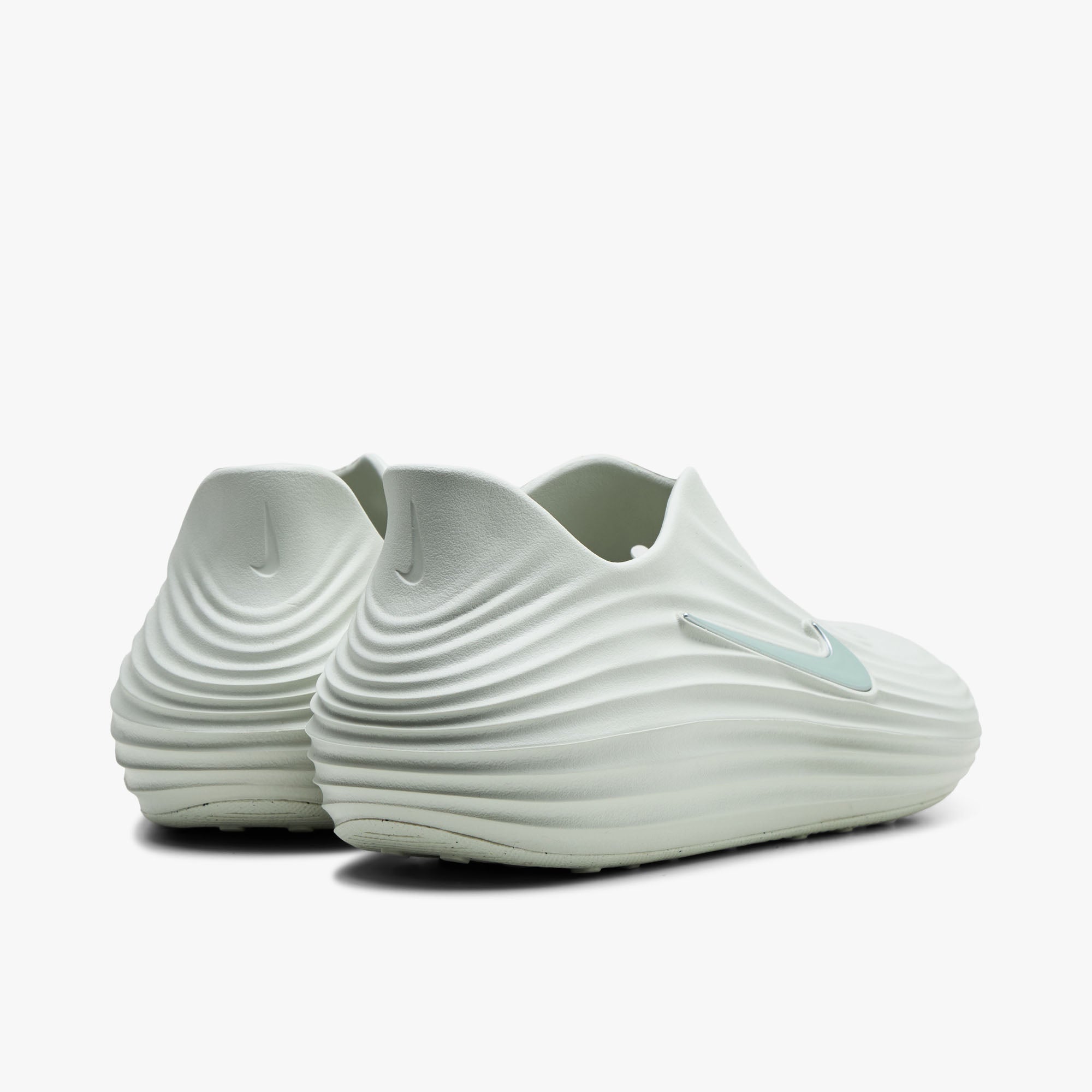 Nike ReactX Rejuven8 Spruce Aura / Light Silver | Livestock