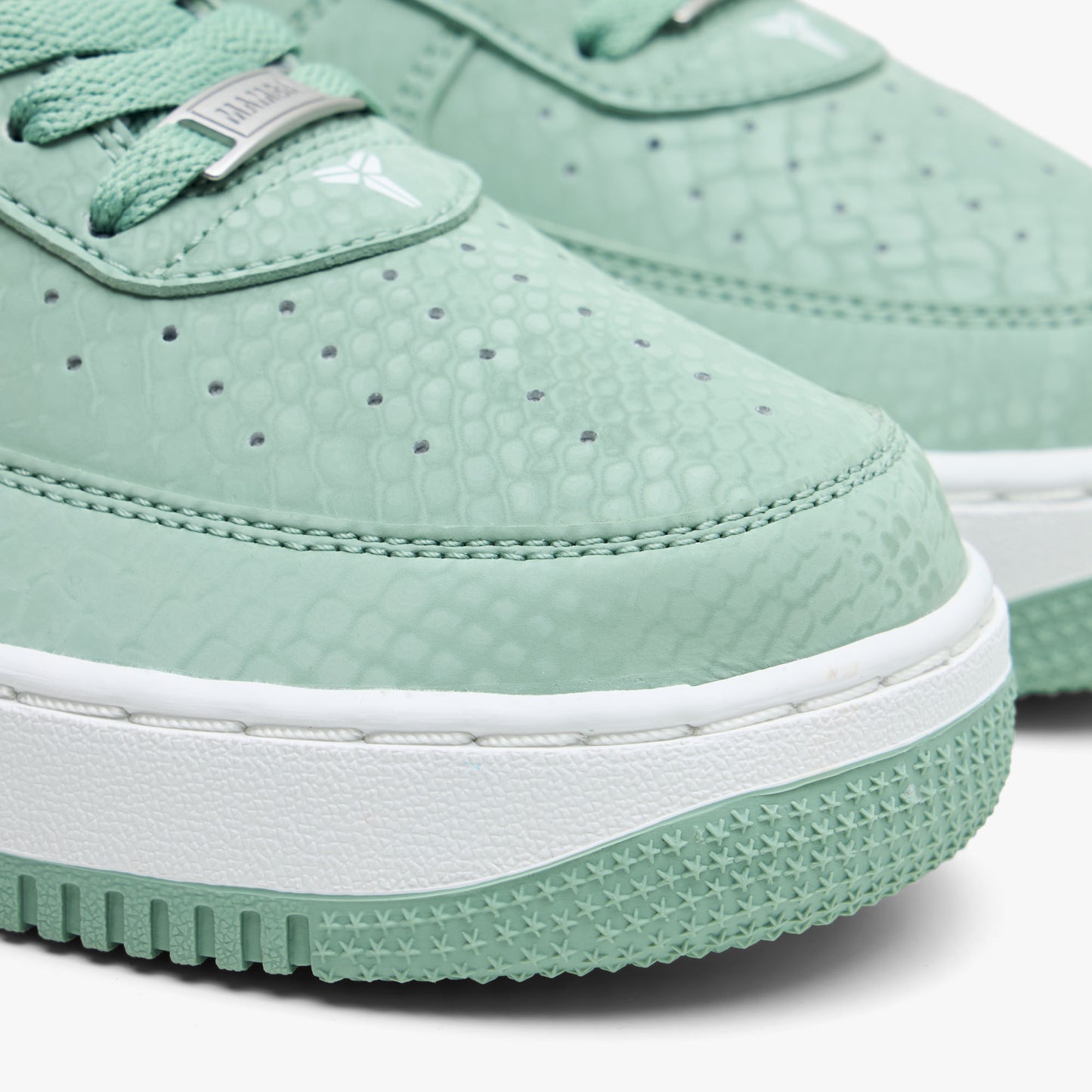 Nike Kobe Air Force 1 Low Steam / Blanc Sommet