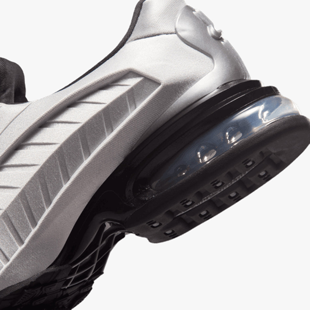 Nike Womens Air Max Dolce Metallic Silver / Black - Metallic Silver