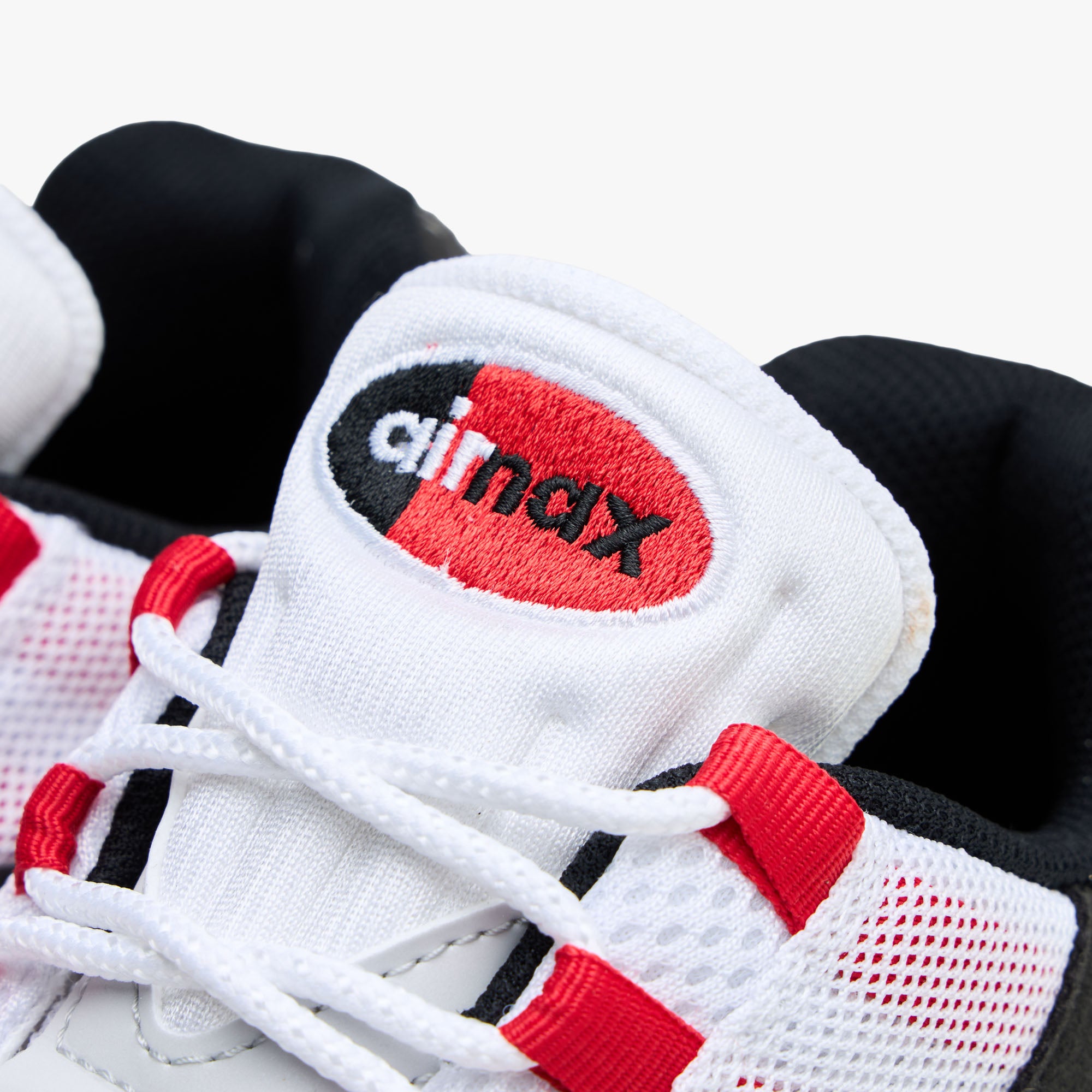 Nike Air Max 95 White / Comet Red - Neutral Grey | Livestock
