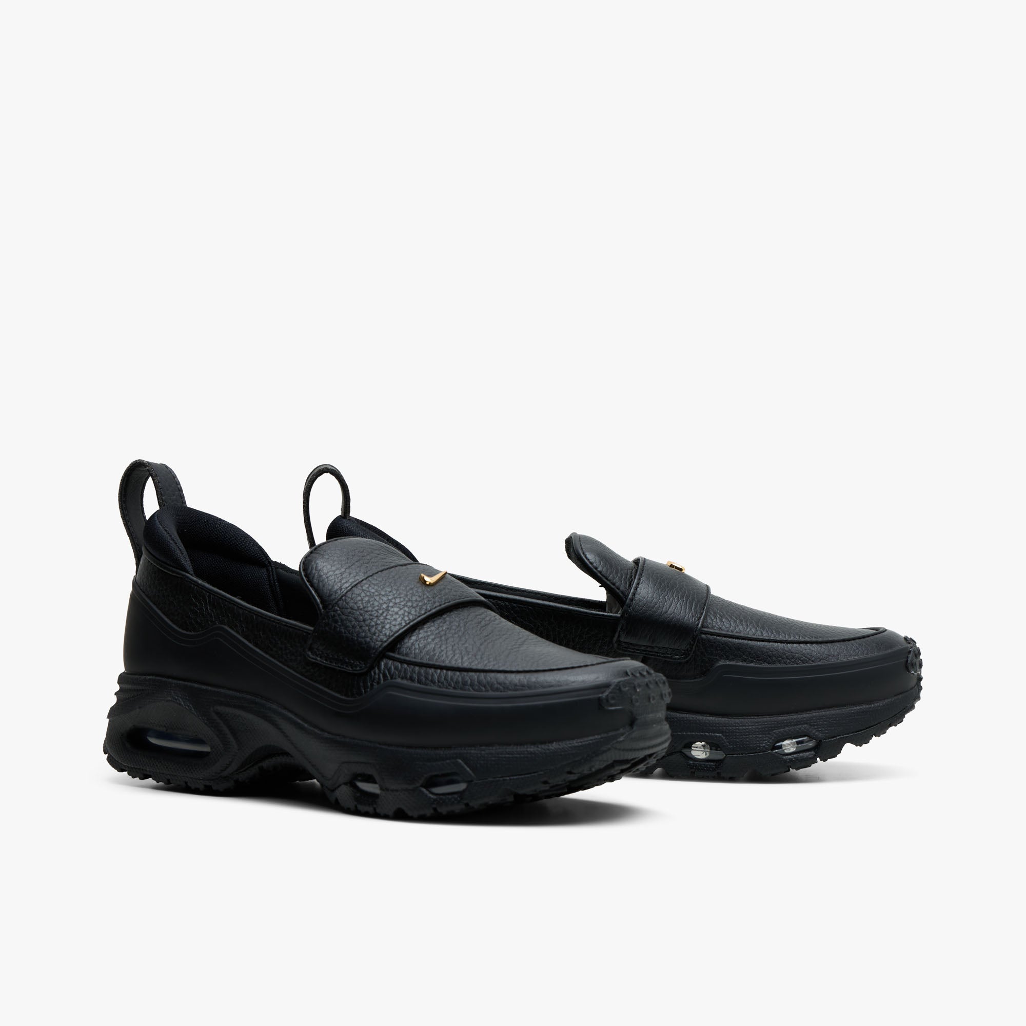 靴 Nike Women's Air Max Phenomena Nike Women's Air Max Phenomena Black / Metallic Gold | Livestock