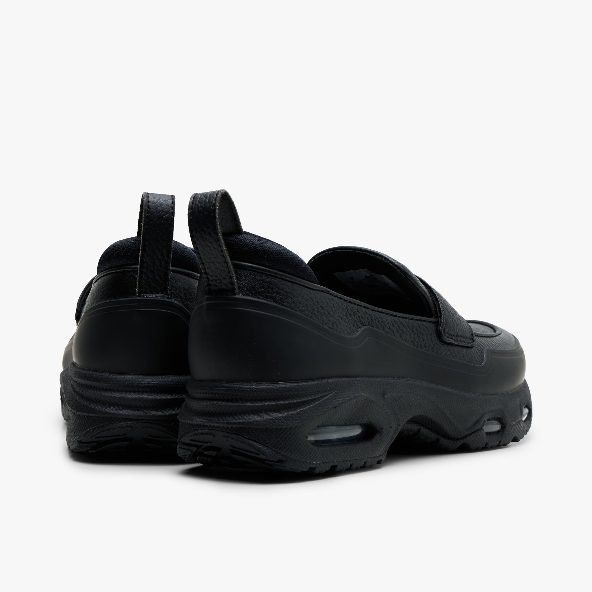 Nike Women's Air Max Phenomena Black / Metallic Gold | Livestock