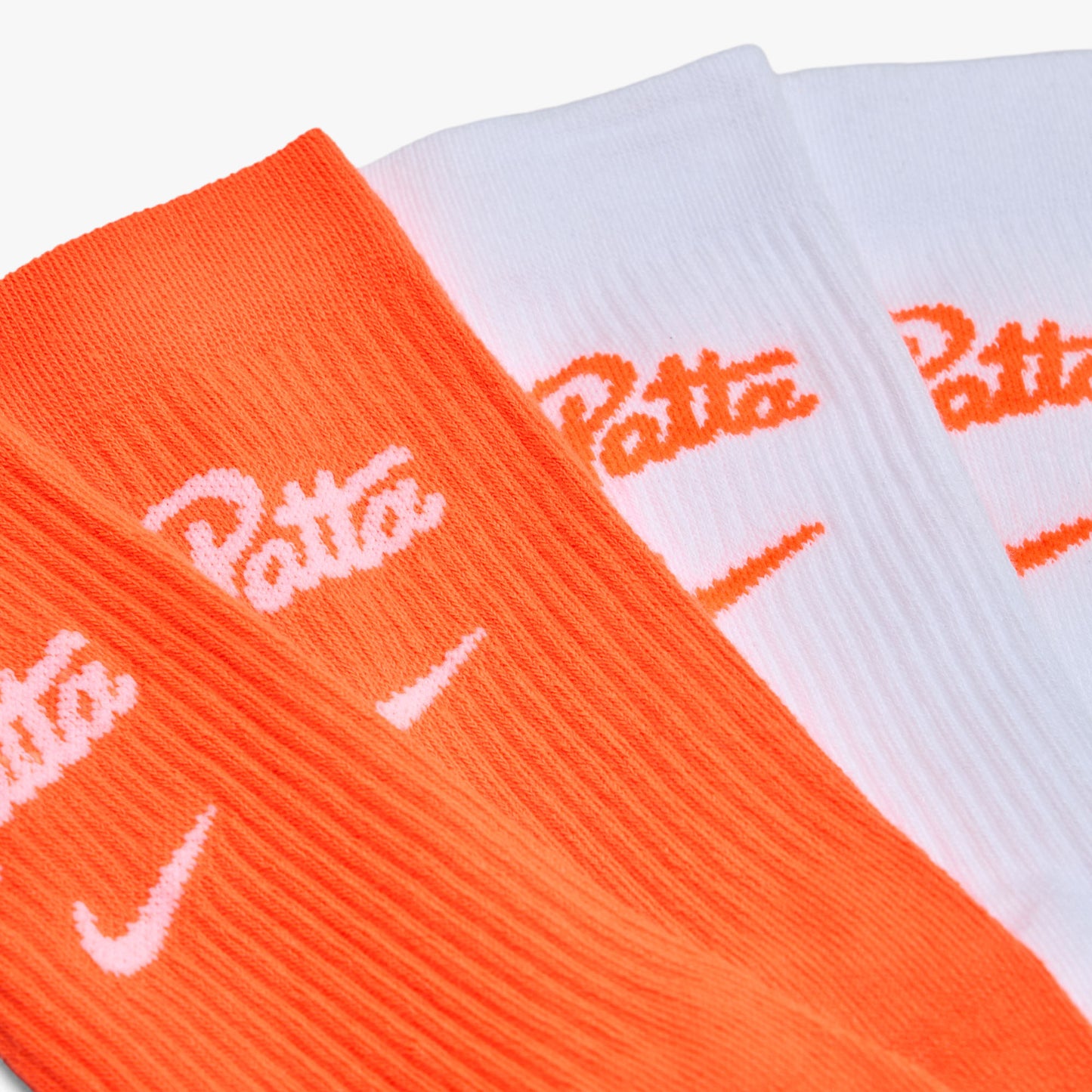 Nike x Netherlands x Patta Everyday Essential Crew Socks (2-Pack) White / Hyper Crimson