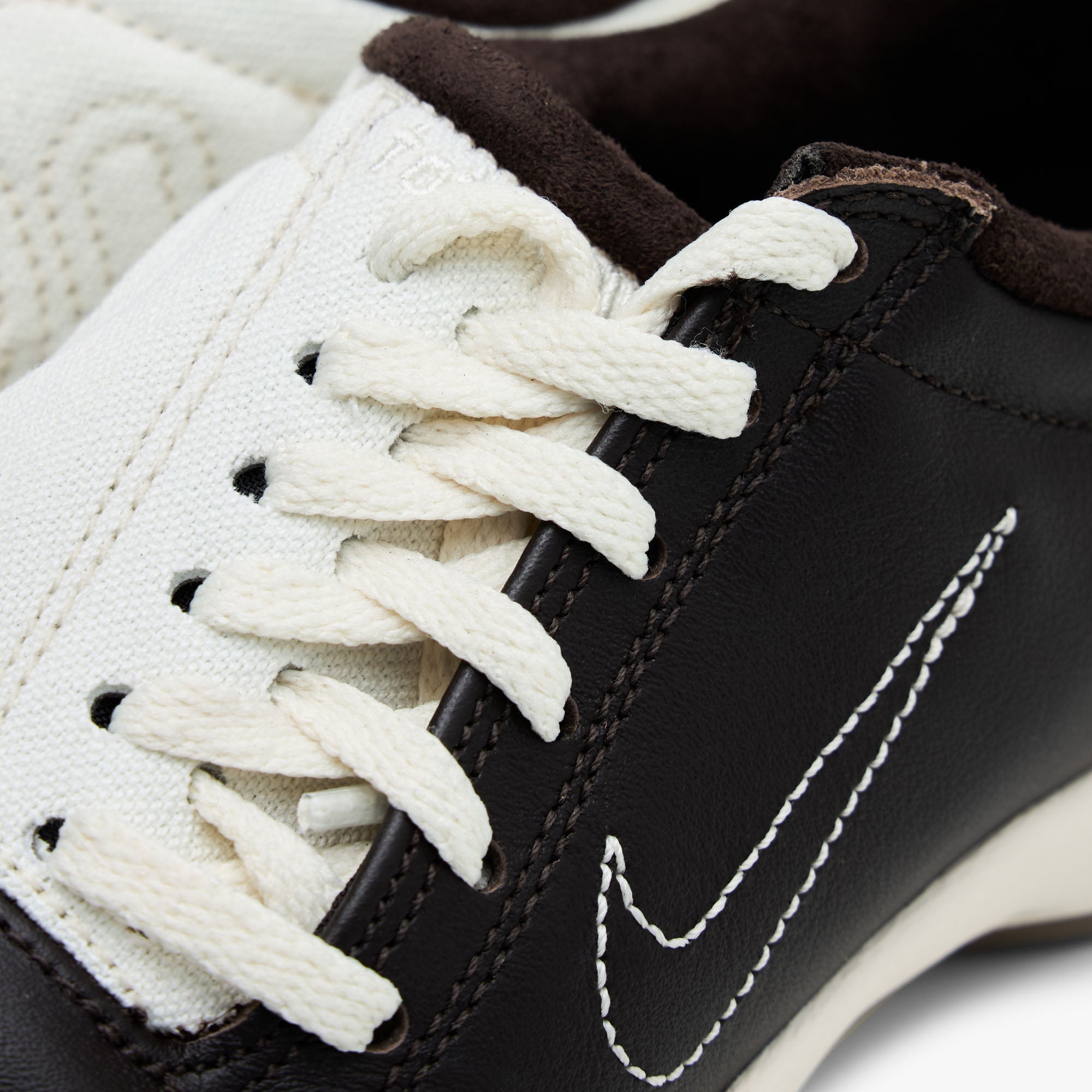 Women's Nike Total 90 Soft Pearl / Velvet Brown - Gum | Livestock