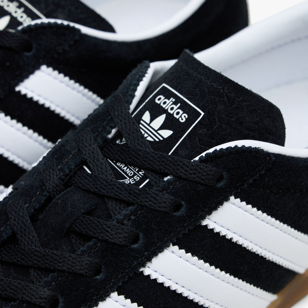 adidas Originals Women's Gazelle Lo Pro Core Black / Cloud White