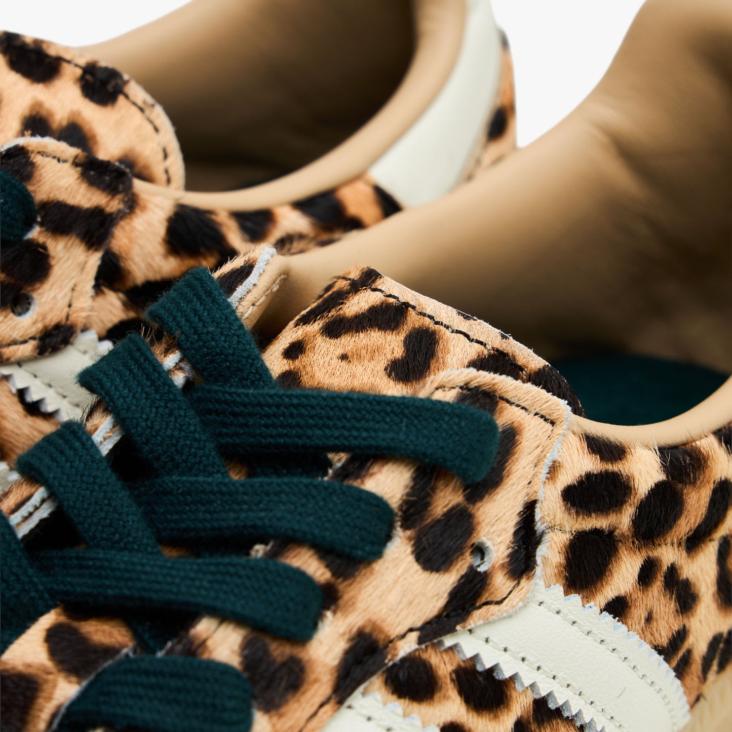 adidas Originals Women's Samba OG Magic Beige / Ivory