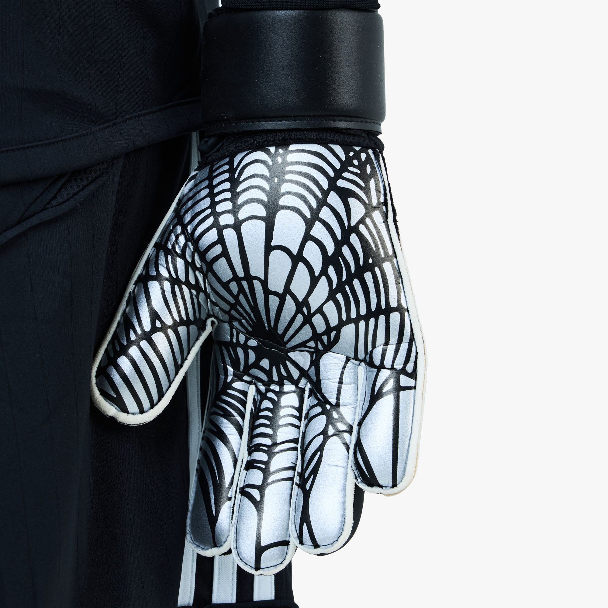 adidas x SP5DER Gloves / Black | Livestock