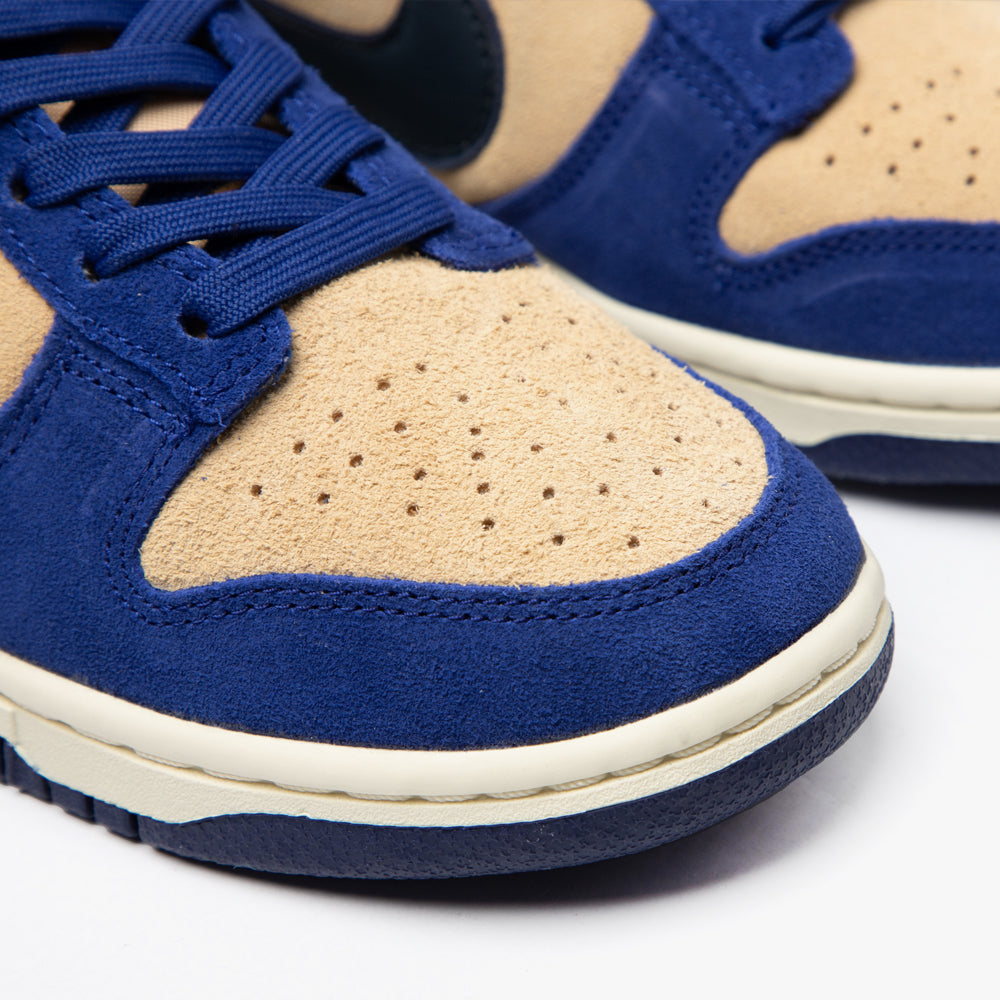 Nike Women's Dunk Low LX Deep Royal Blue / Dark Obsidian - Sesame