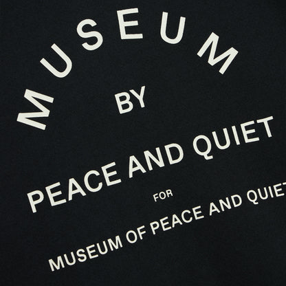 Museum of Peace and Quiet Museum par PQ Crewneck / Noir