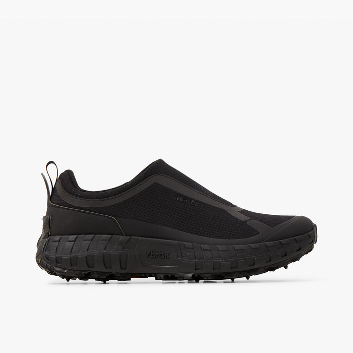 norda 003 / Pitch Black - Low Top  1