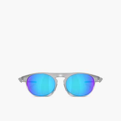 Oakley Neo Jacket. Front view of satin chrome sunglasses with reflective blue Prizm Sapphire mirrored lenses. 