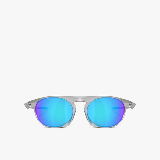Oakley Neo Jacket. Front view of satin chrome sunglasses with reflective blue Prizm Sapphire mirrored lenses. 