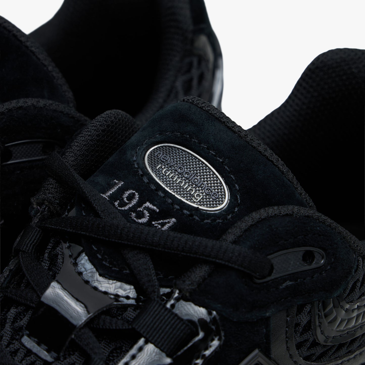 New Balance 1954R Black / Black