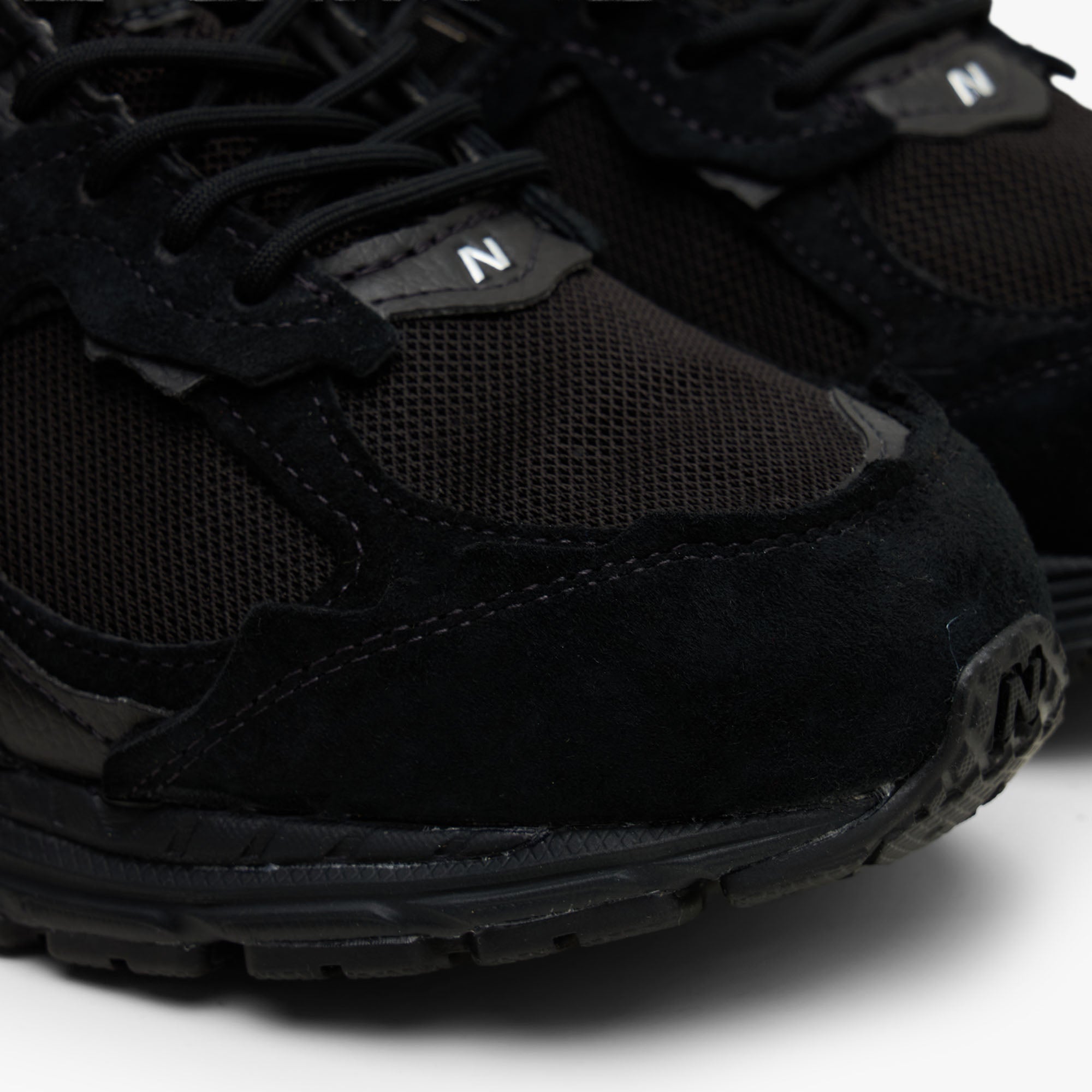 New Balance 2002DX GTX Black / Black | Livestock