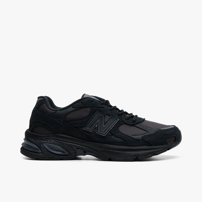 New Balance 2010 Black / Faded Black   1