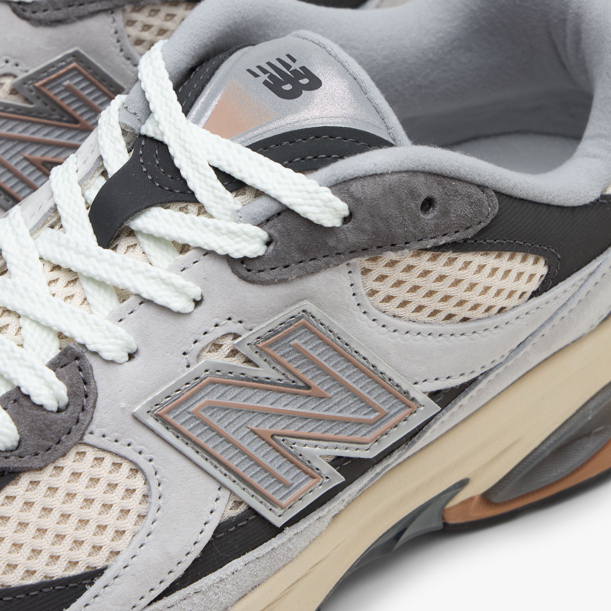 New Balance 2010 Brighton Grey / Linen | Livestock