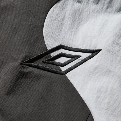 Survêtement masqué Umbro Guarding blanc / olive foncé
