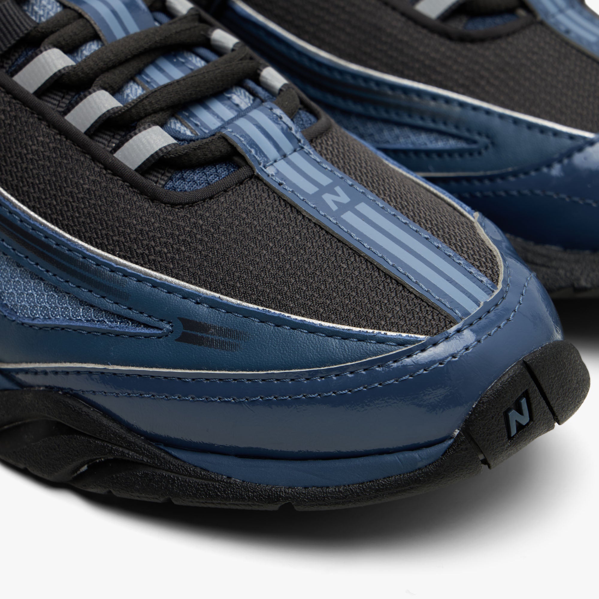 New Balance RC56 Black / Blue Gemstone | Livestock